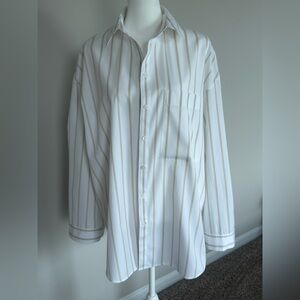 Banana Republic Women's White and Gray Striped Shirt